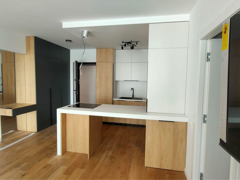 Studio versatil de inchiriat Bloc Turn Ozana