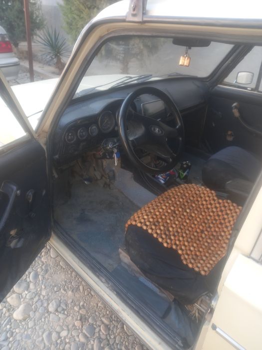 vaz 2106 sotiladi