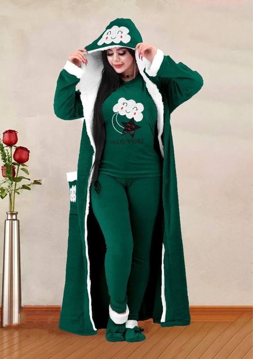 Set pijamald cu capot marime M/L