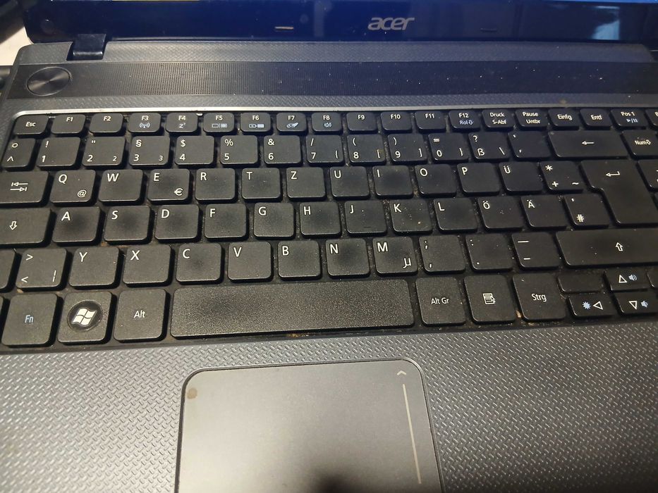 Vand laptop Acer Aspire 5733