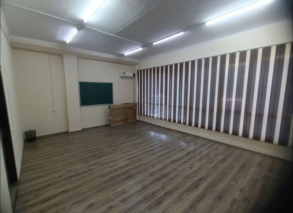Метро Мирзо Улугбек Ц-квартал 30м² 3этаж 1кабинет Юр адреса