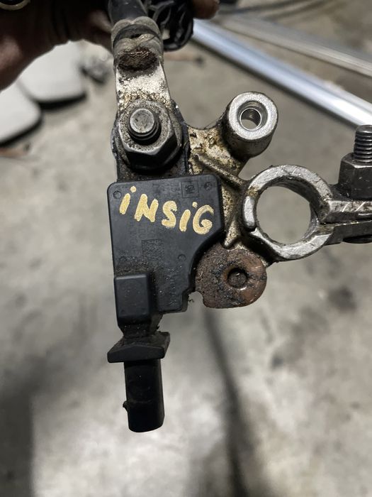 Borna minus Opel Insgnia cu senzor