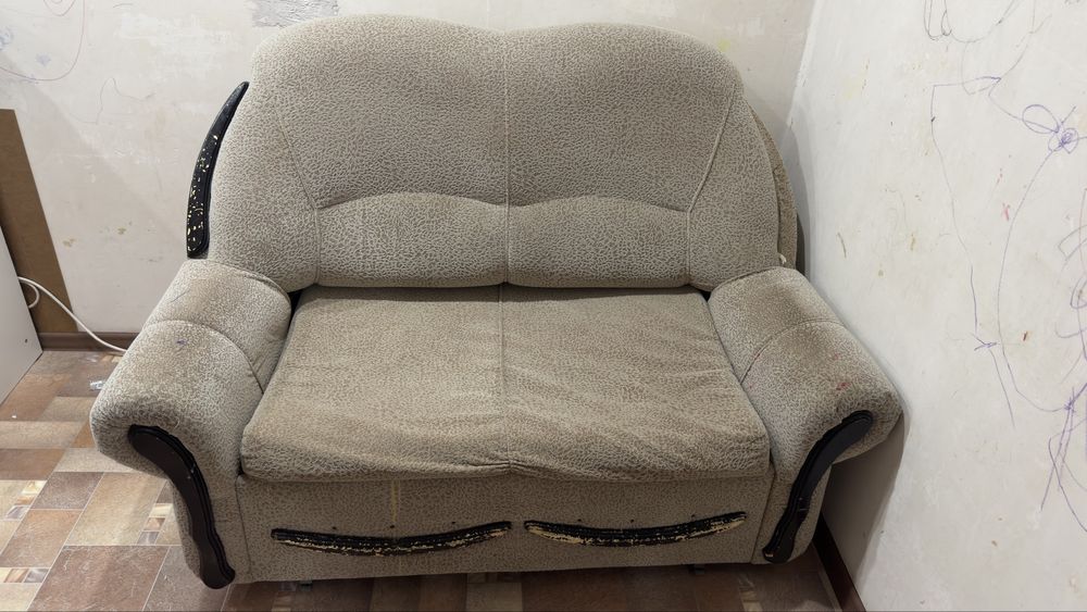 Раскладной диван даром