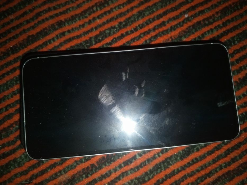 Samsung A 56 5G 1 yil kafolati bilan 1 kun ishlaga