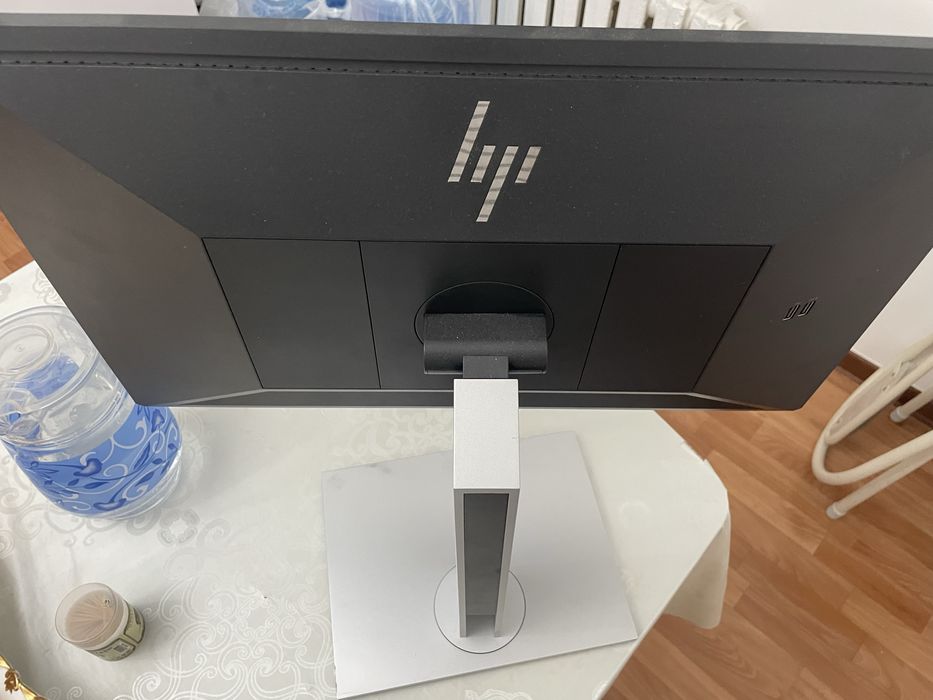 hp монитор в отличном состоянии