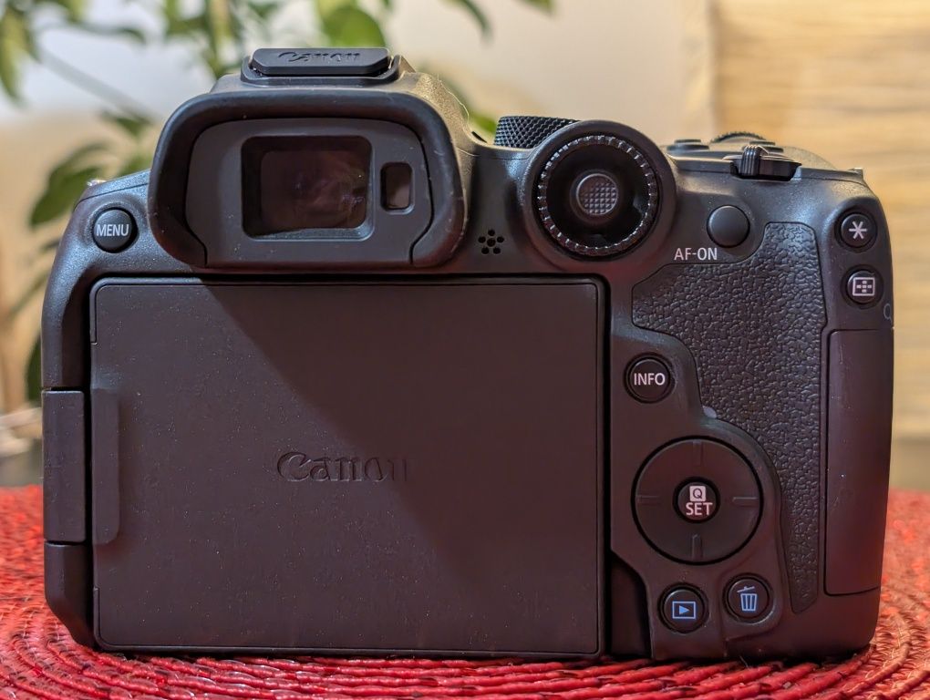 Canon R7 body, nou, 0 cadre