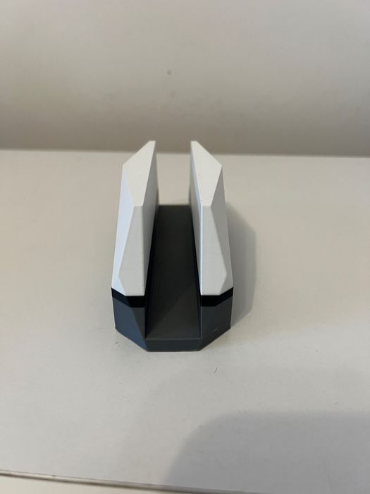 Suport Vertical Laptop Printat 3D