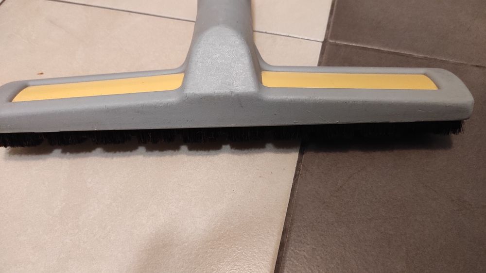 Perie originala de aspirator Bosch  speciala pentru parchet /supra