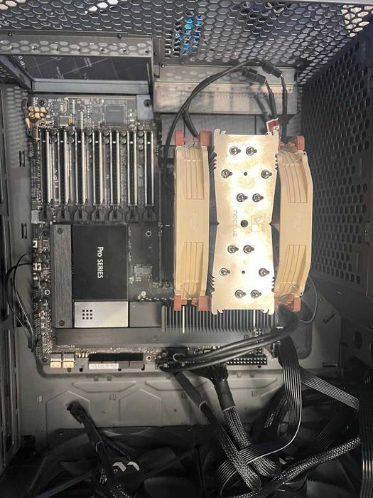 Workstation Intel Xeon w7-3465X 2500 4677 256 GB RAM