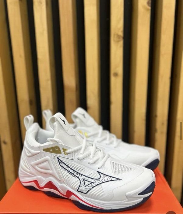 Волейбольные кроссовки