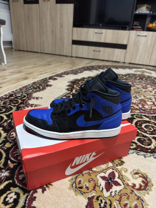 Jordan 1 mid albastru cu negru