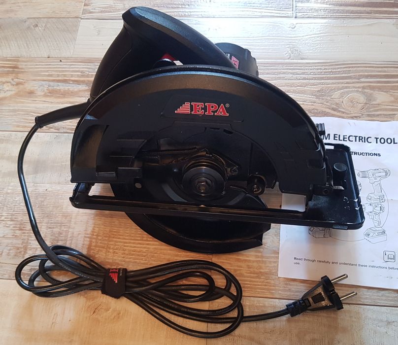 Продаётся торцовочная пила