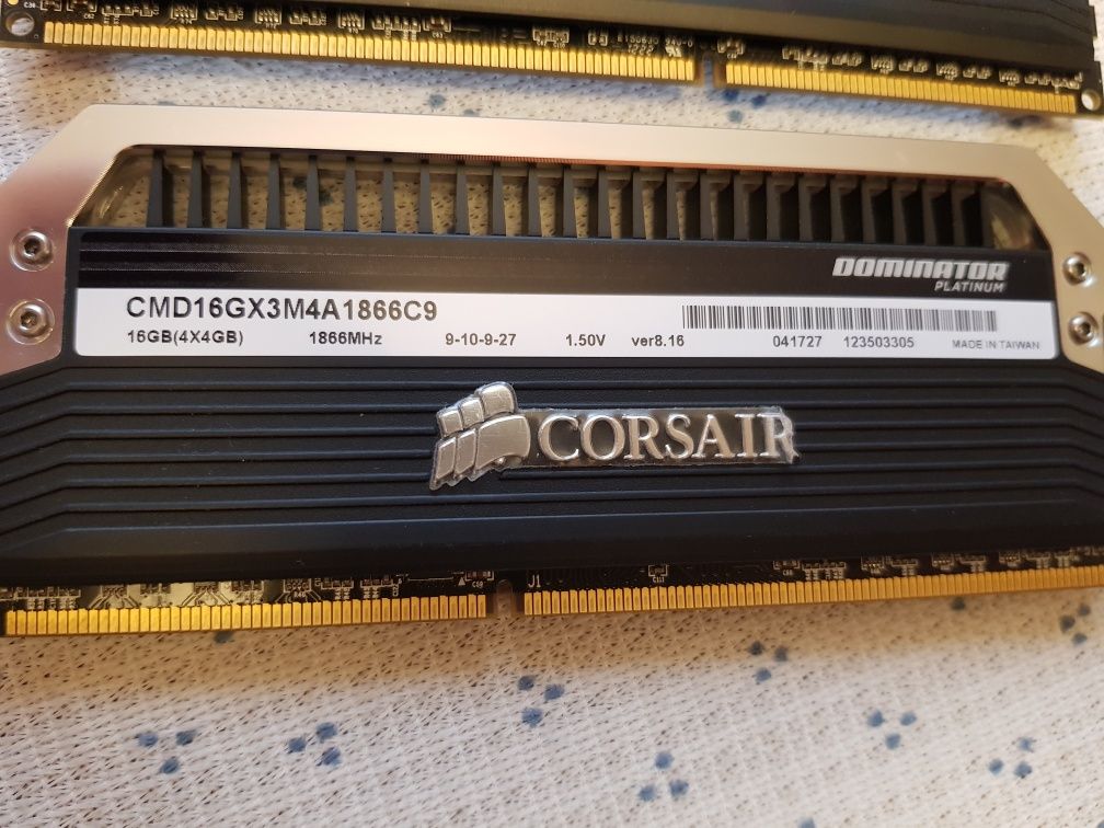 Corsair Dominator Platinum 1866 ddr3
