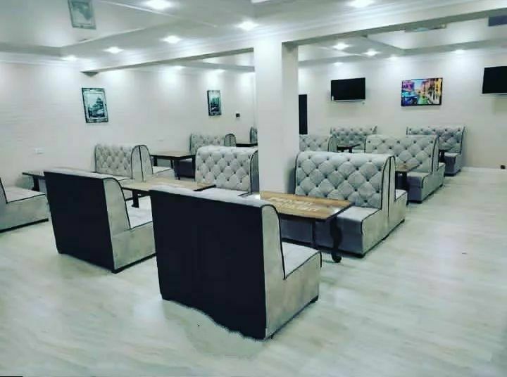 Kafe va restaranlar uchun yumshoq mebel