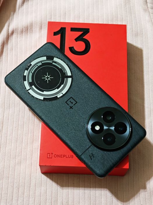 One Plus 13 512 gb Ram 16 5G global