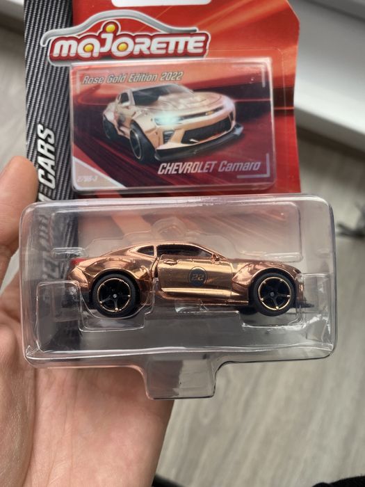 Macheta majorette Chevrolet Camaro Rose Gold Edition 2022