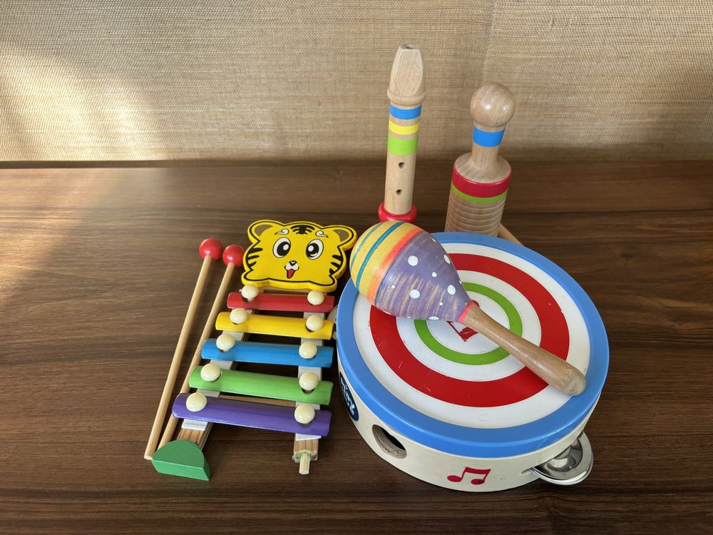 Играчки - пъзели, музикални, настолни