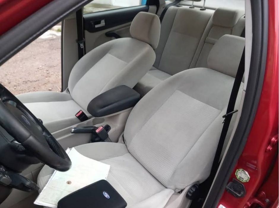 Ford Focus ~Ghia Edition~ Sedan Diesel