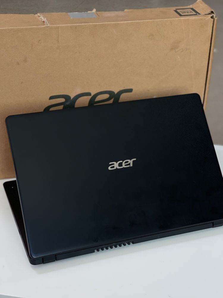 Продается ноутбук Acer Aspire 3
