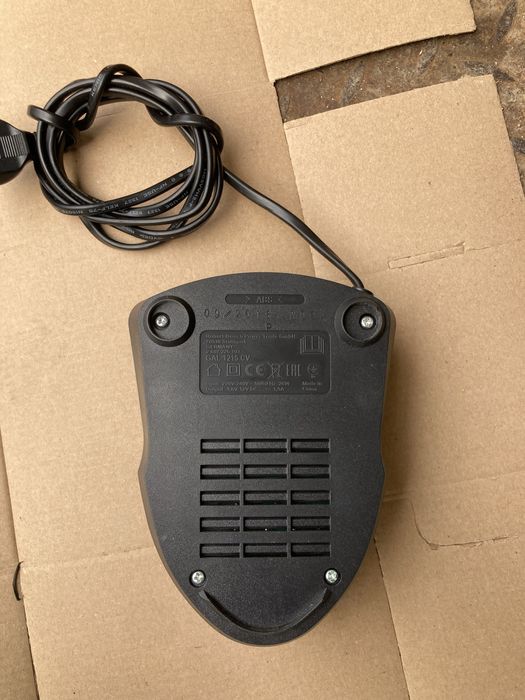 Alimentator Incarcator Bosch GAL 1215 CV 3,6-12v 1,5A