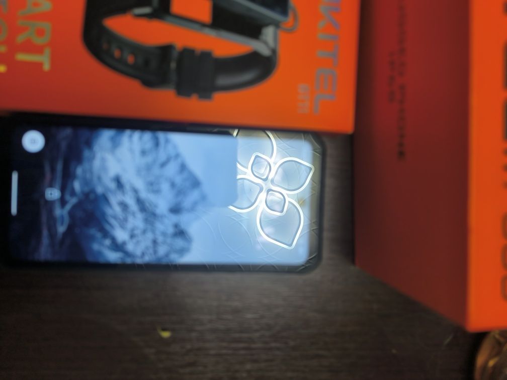 Телефон Oukitel wp 300