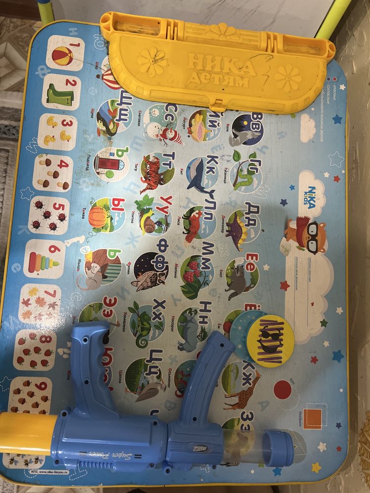 Продам детский стол со стулом + мольберт (доска 2 в 1)