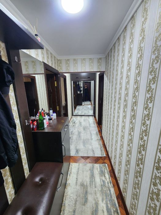 Продаётся  4х комнатная квартира