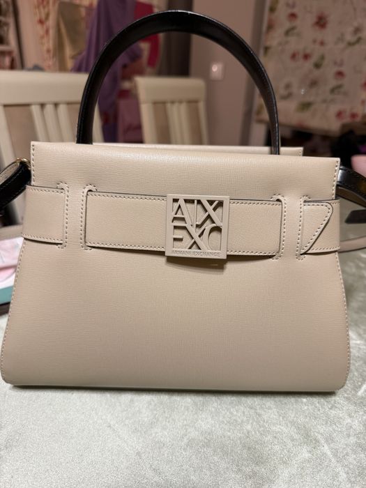 Armani exchange чанта