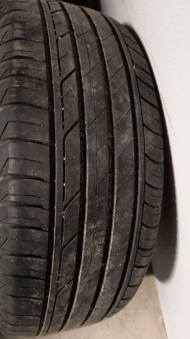 Vând anvelope stare bună