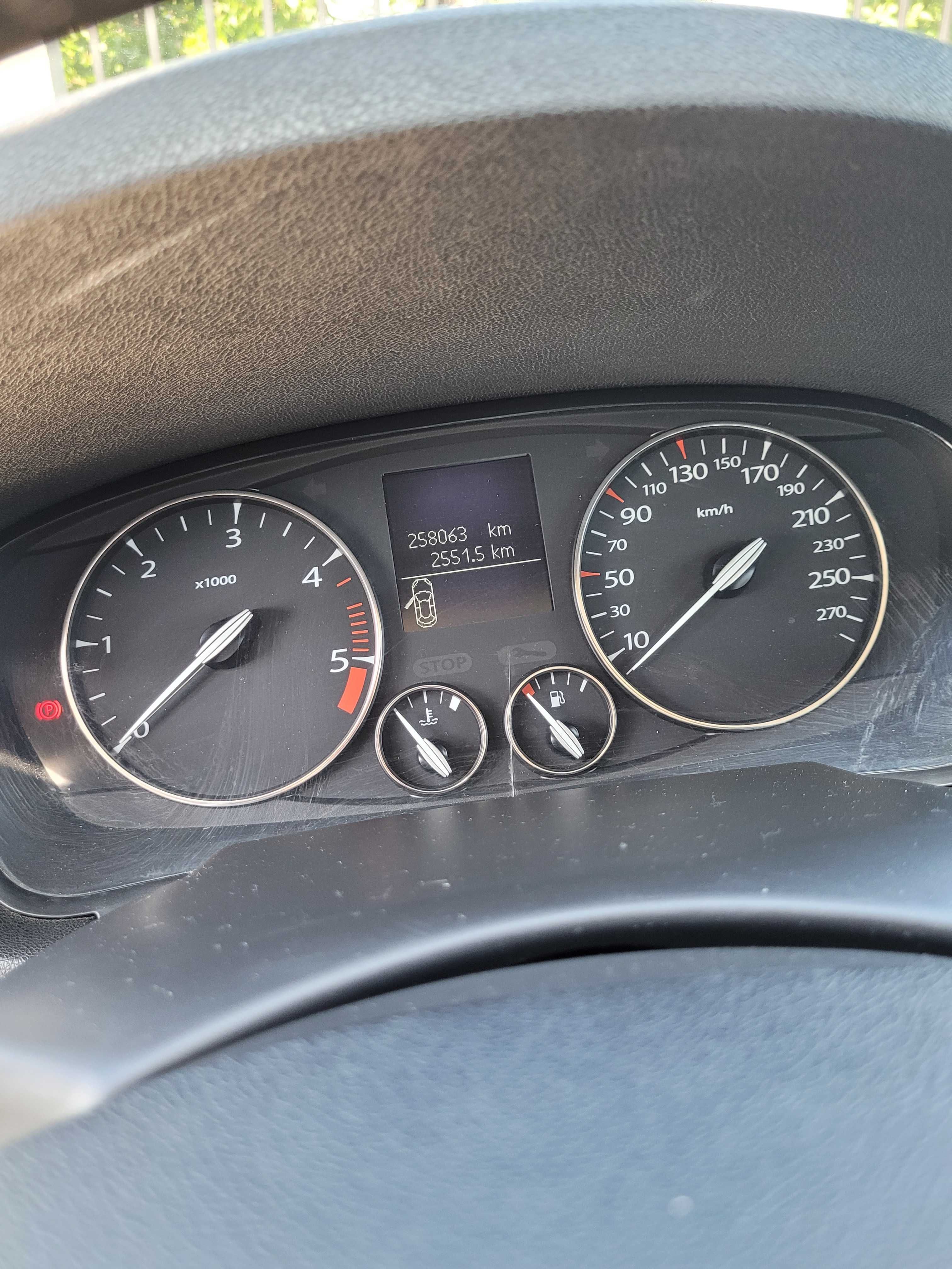 Renault Laguna III 2.0 dCi 131 CP 2009