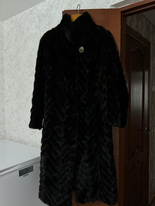 Продам норковую шубу