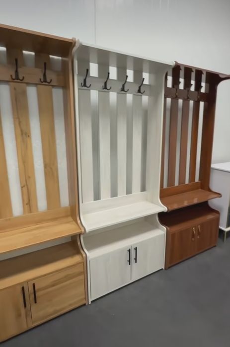 Продаётся Прихожка размер высота 1м90см  ширина 80см глубина 32см