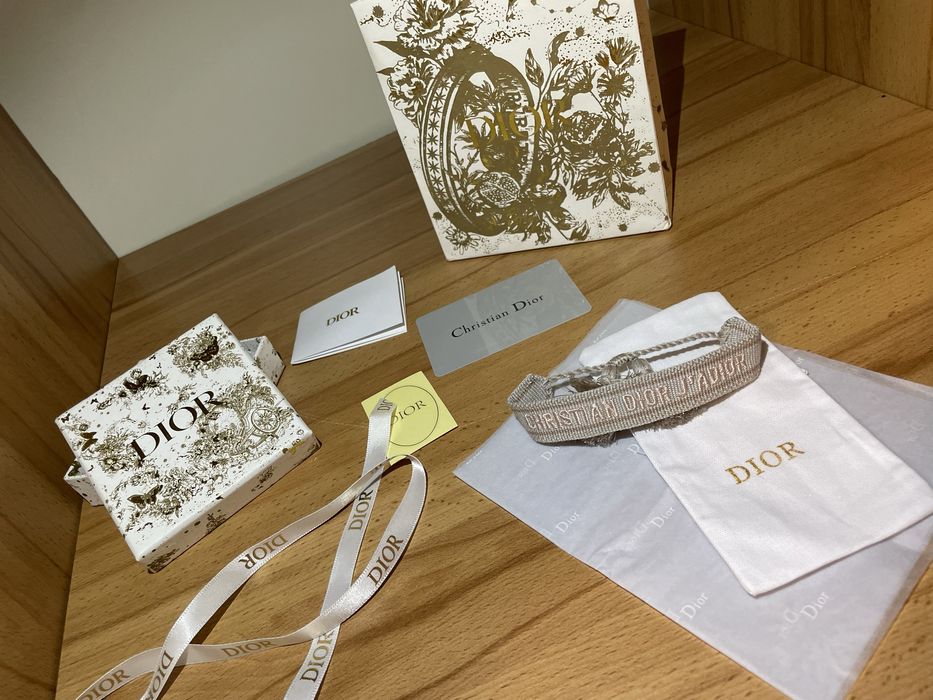 Dior - J’Adior Bratara Brodata (Gri-Bej deschis)