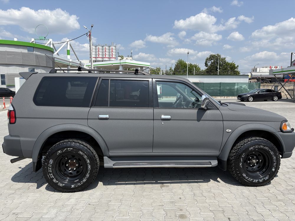 Mitsubischi Pajero-Sport