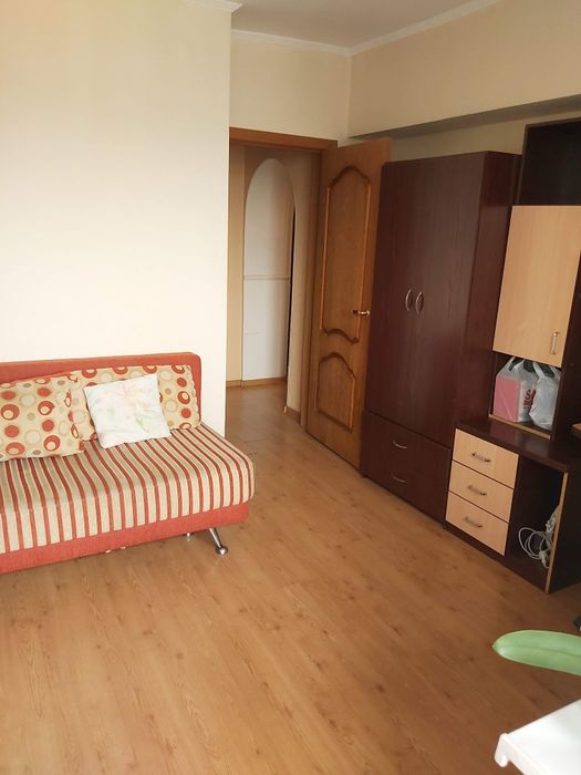 Продам два дивана и два кресла б/у