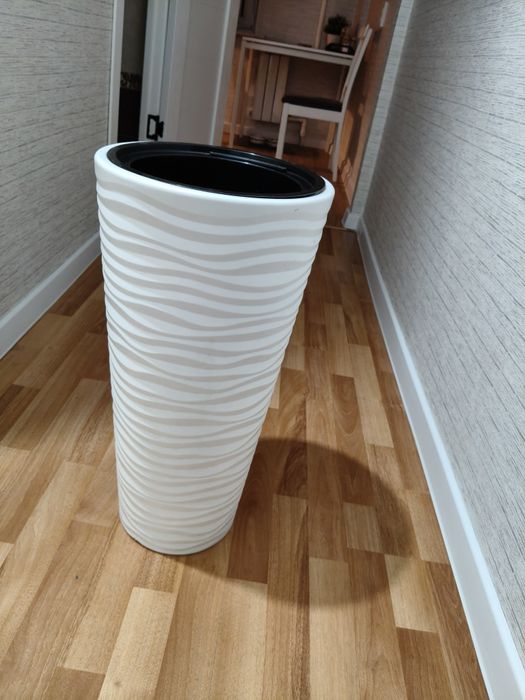 Продам горшок кашпо