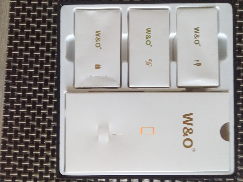 Продам телефон W&O