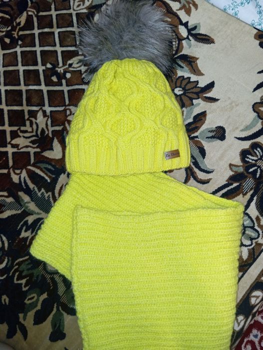 Продам шапку со снудом