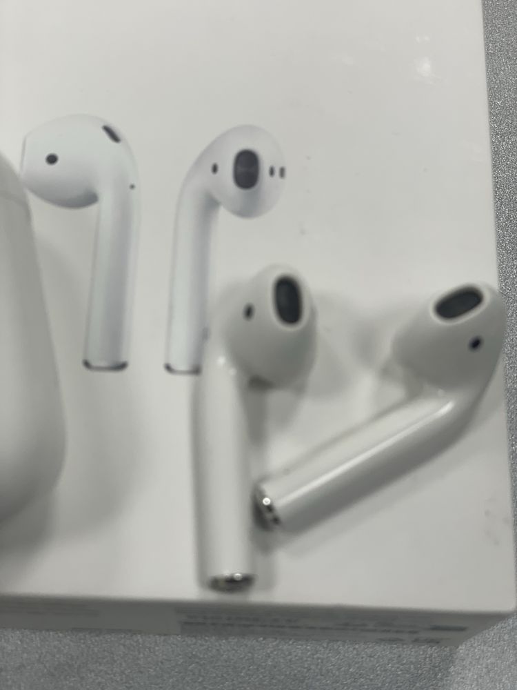 Слушалки AIRPODs 2