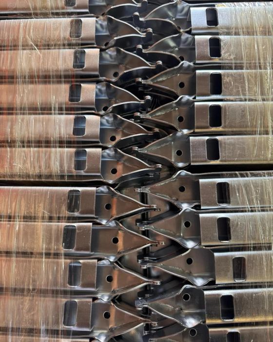 Montant zincat cu cioc 50cm , spade cofraje , la doar 4,48 lei + TVA