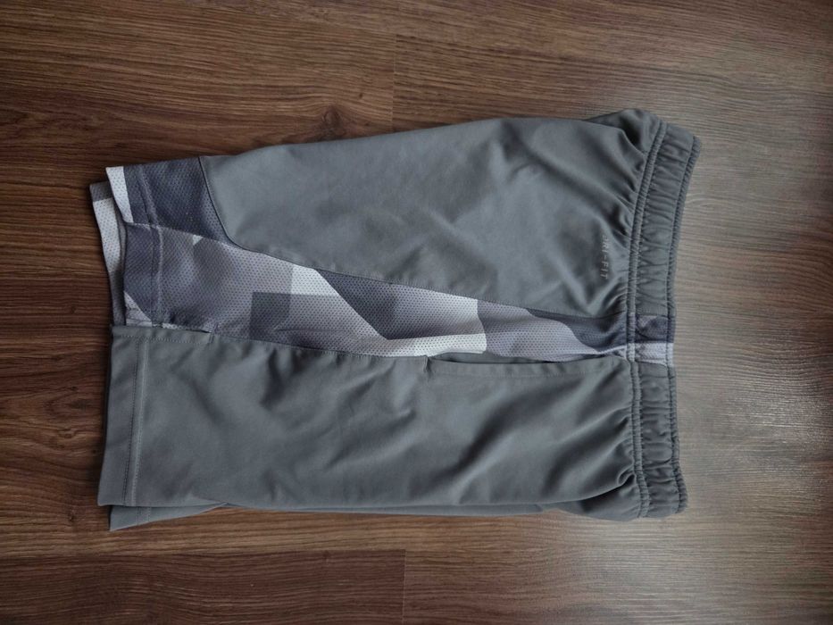 Nike оригинални къси панталони 140 ръст