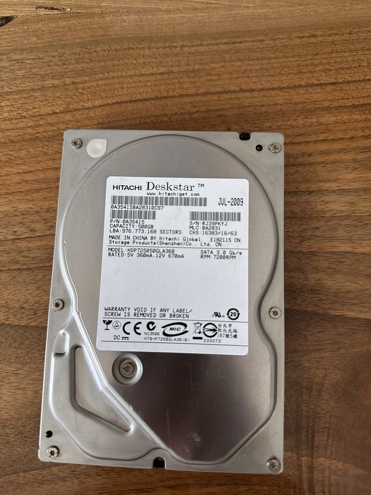 Жесткий диск Hitachi