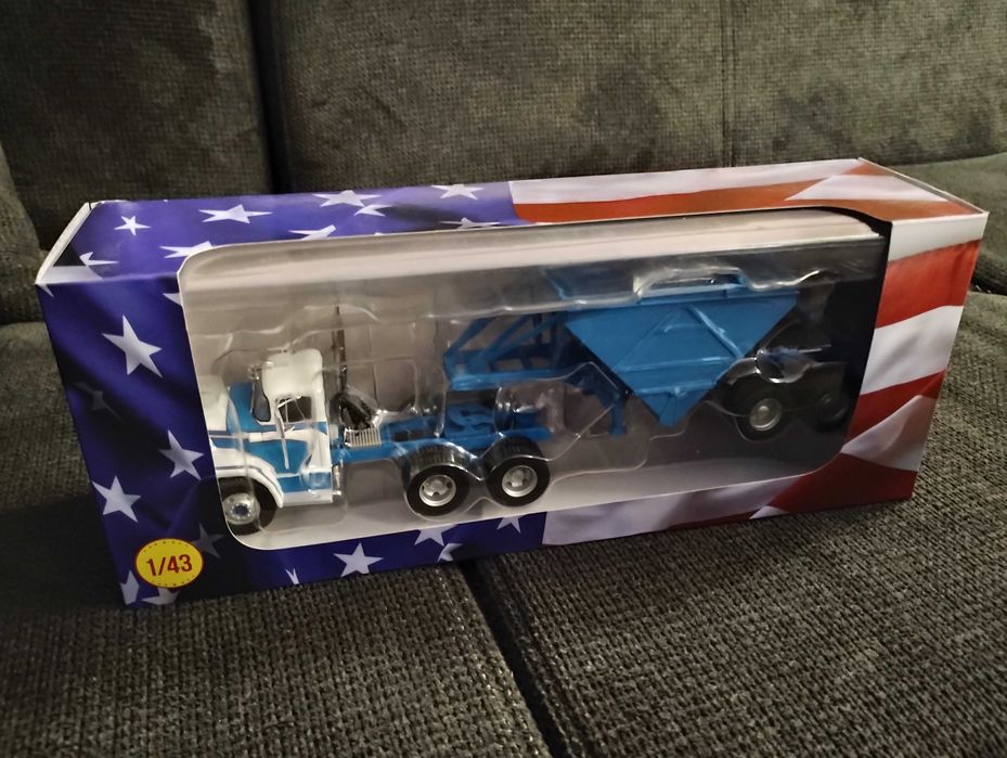 Америкнски камион Dodge LCF CT 900 (1963) + Полуремарке , 1:43