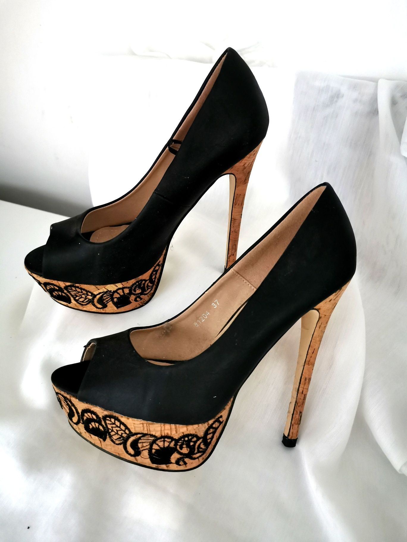 Pantofi  eleganti