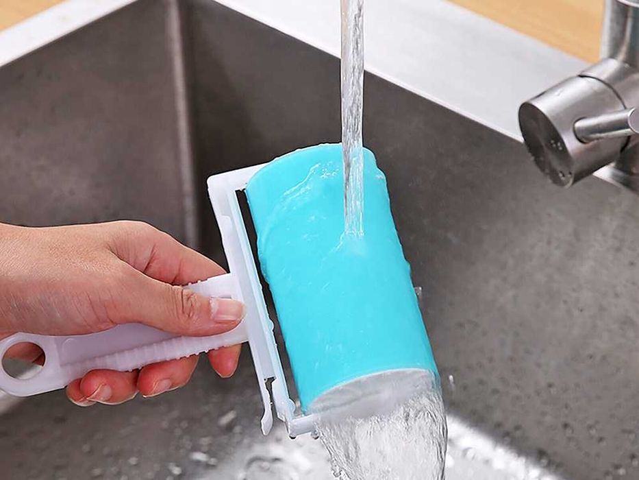 Rola Adeziva Haine si Mochete Reutilizabila Lavabila Anti-Par si Scame