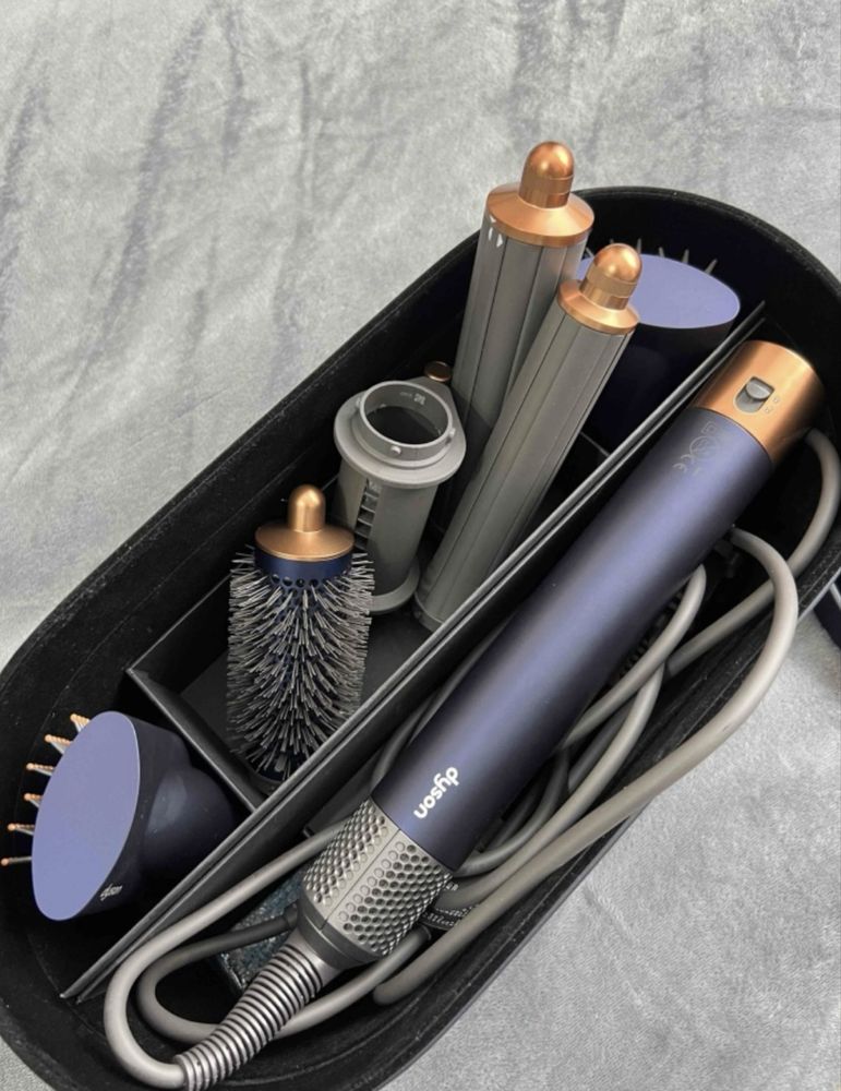 Dyson/////////////