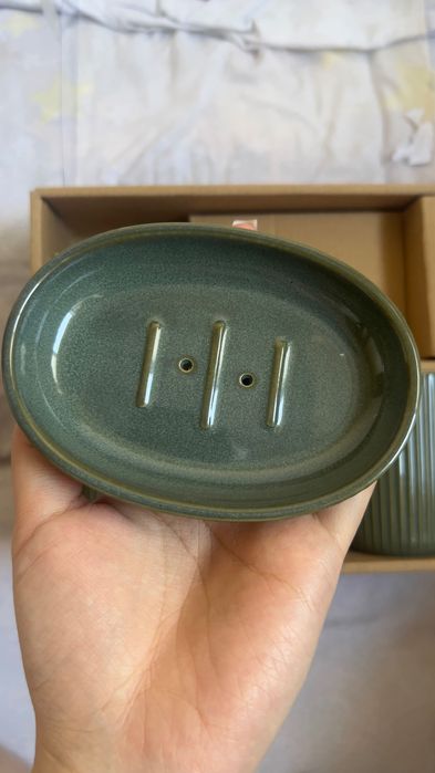 Продам ванный набор для мыла, зубных паст и щеток