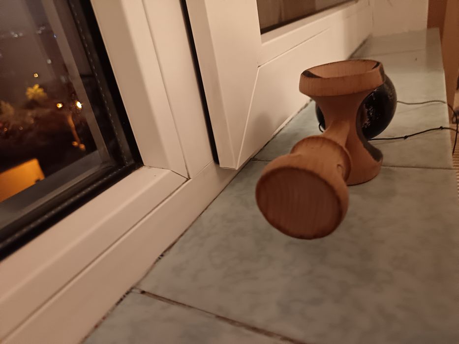 Kendama play solo se da și la schimb