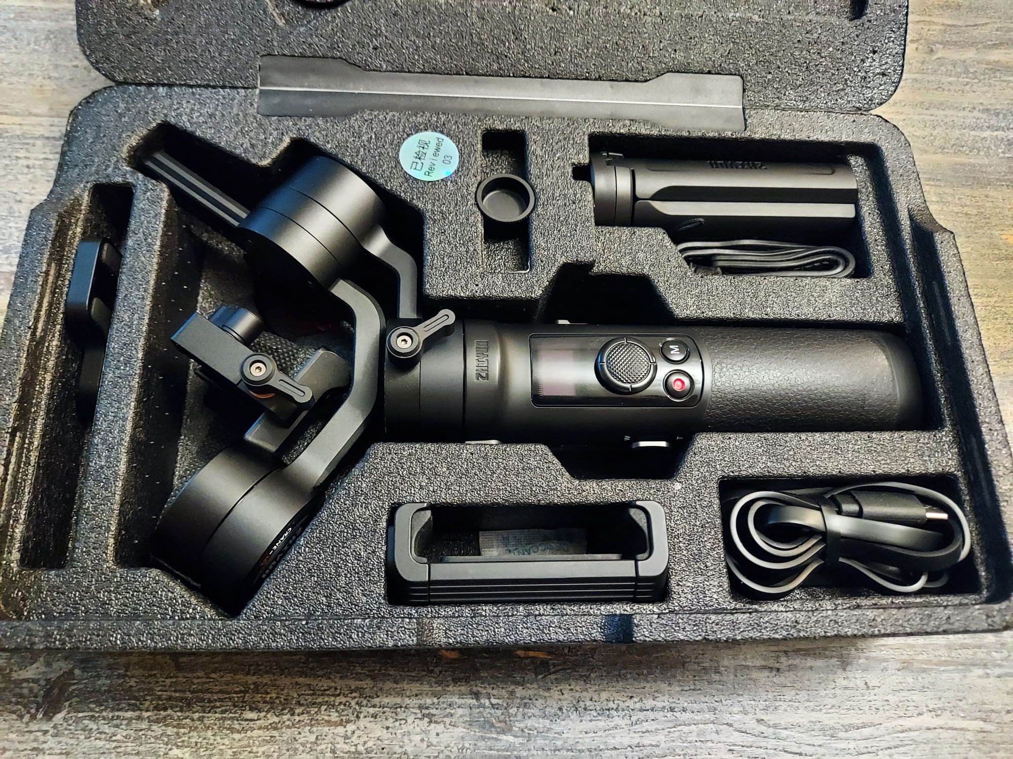 Продаю стабилизатор Zhiyun Crane M2