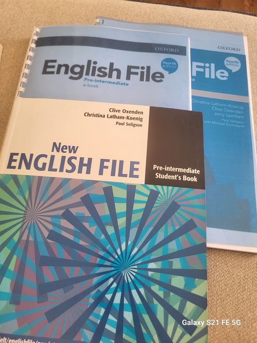 English in Use 2 books,new English file pre-intermediate, English File